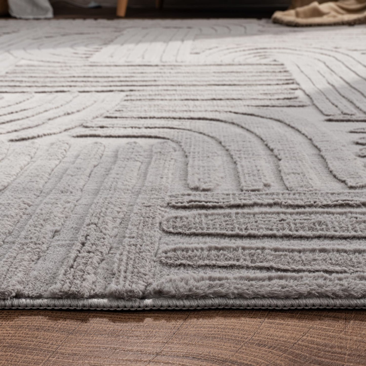 Soft Grey Indoor Rug with Underfloor Heating Compatibility