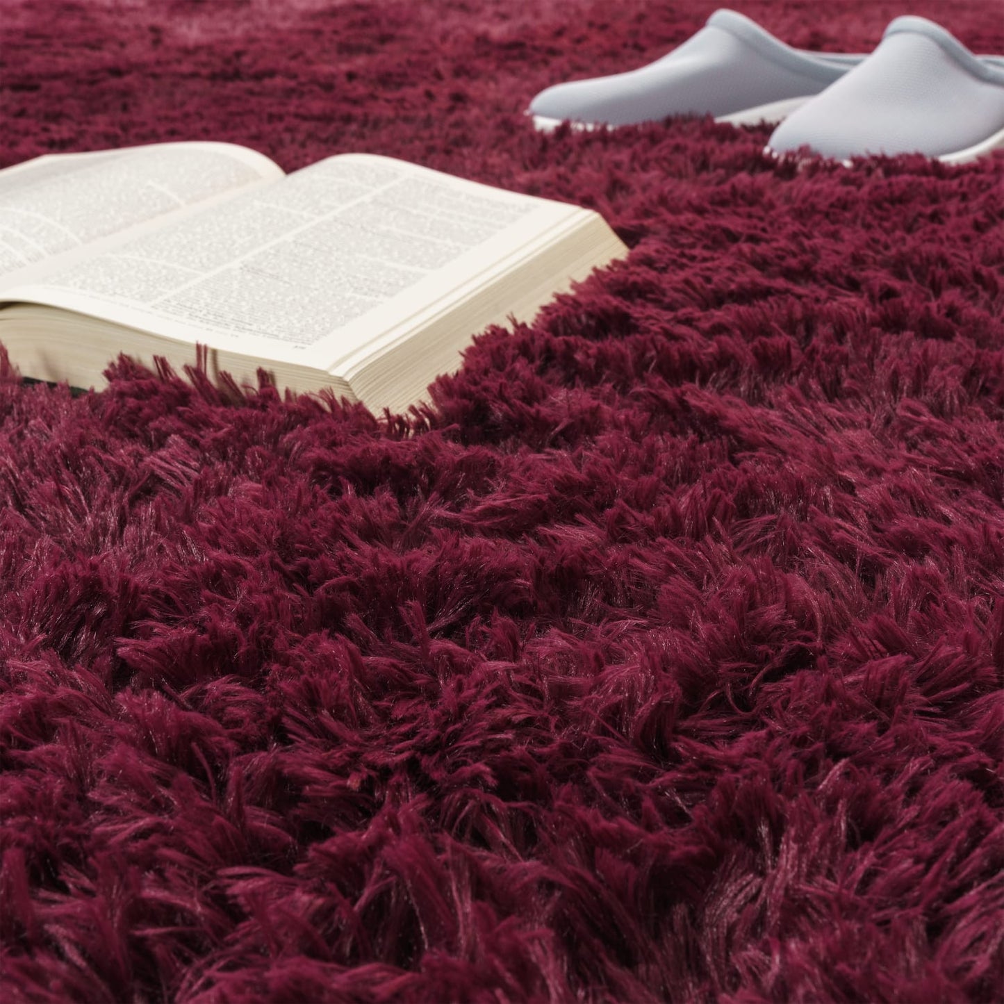 Purple Plush Carpet for Indoor Use with Underfloor Heating