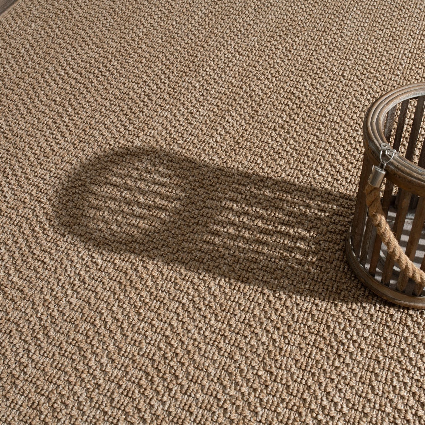 Durable Beige Outdoor Rug with Soft 7mm Pile