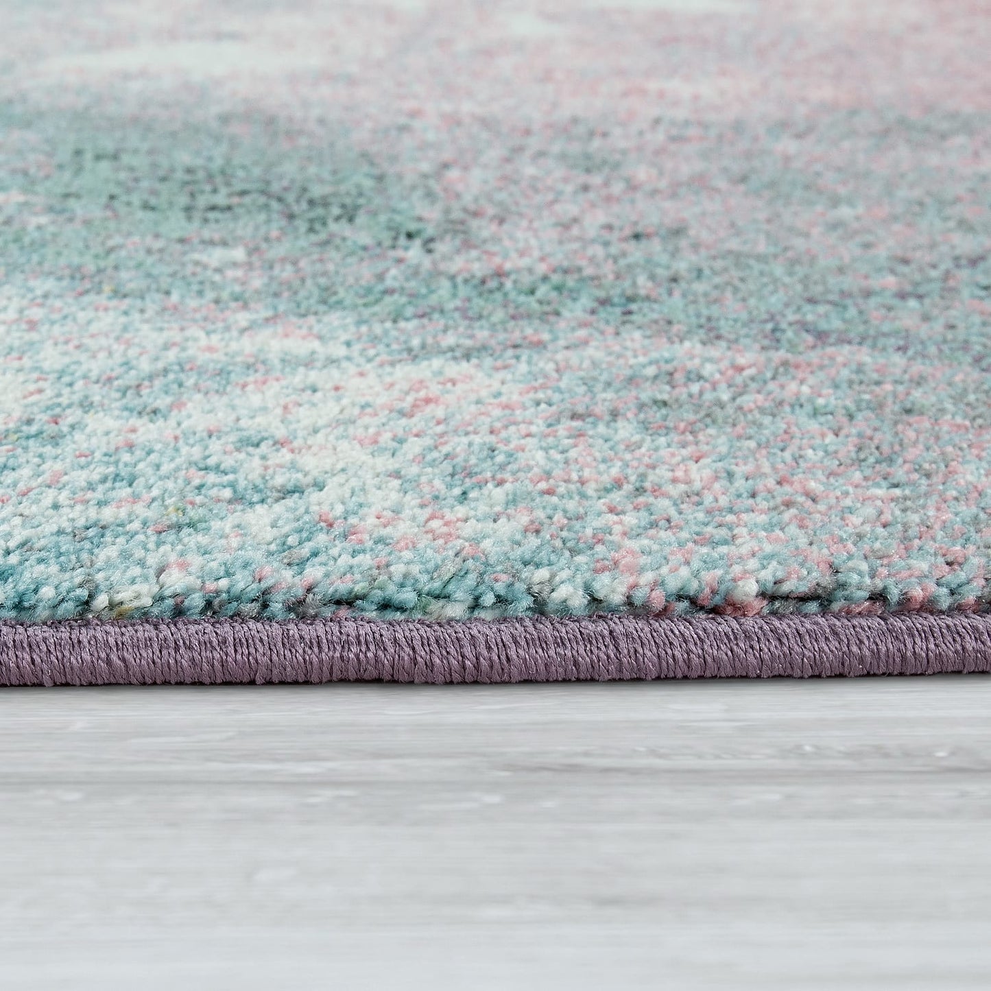 Colorful Indoor Polypropylene Rug with Jute Backing