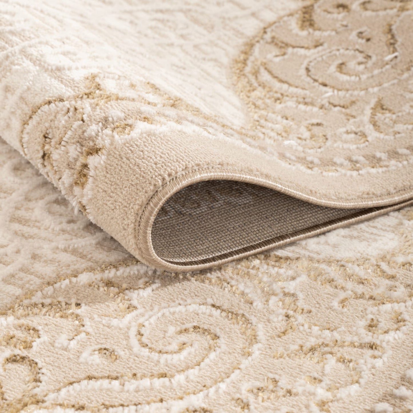 Elegant Beige Indoor Rug with Soft Pile