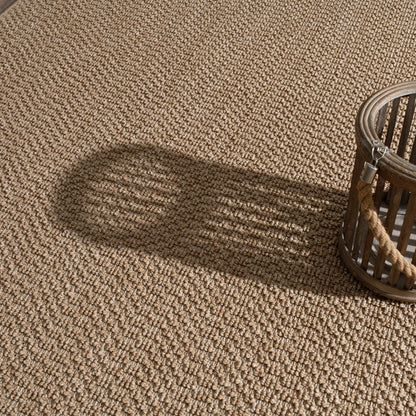 Durable Beige Outdoor Rug with Soft 7mm Pile